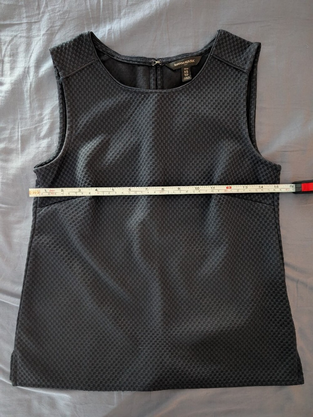 Banana Republic Navy And Black Sleeveless Textured Tank